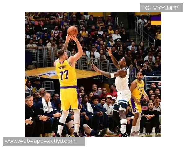 沃尔什全场最高前场板助力球队表现出色14分11板成关键球员 沃尔什全场最高前场板助力球队表现出色14分11板成关键球员