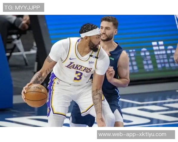 乔约翰逊谈克莱现状认为他需要队友帮助以找回状态 乔约翰逊谈克莱现状认为他需要队友帮助以找回状态