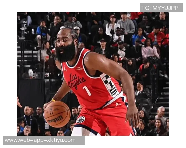 哈登强调主场优势期待后续比赛抓住机会争取胜利